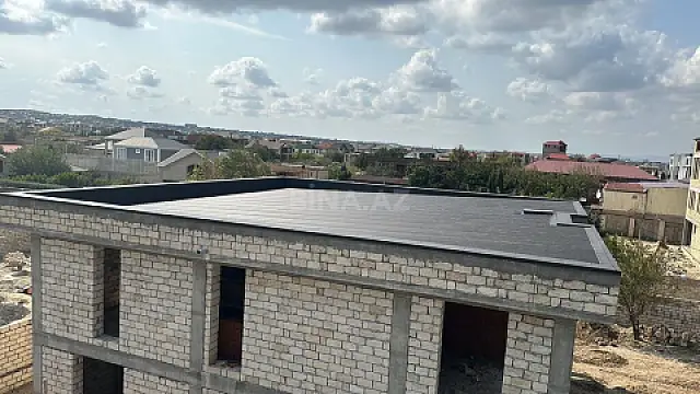 Satılır 8 otaqlı həyət evi 500 m²