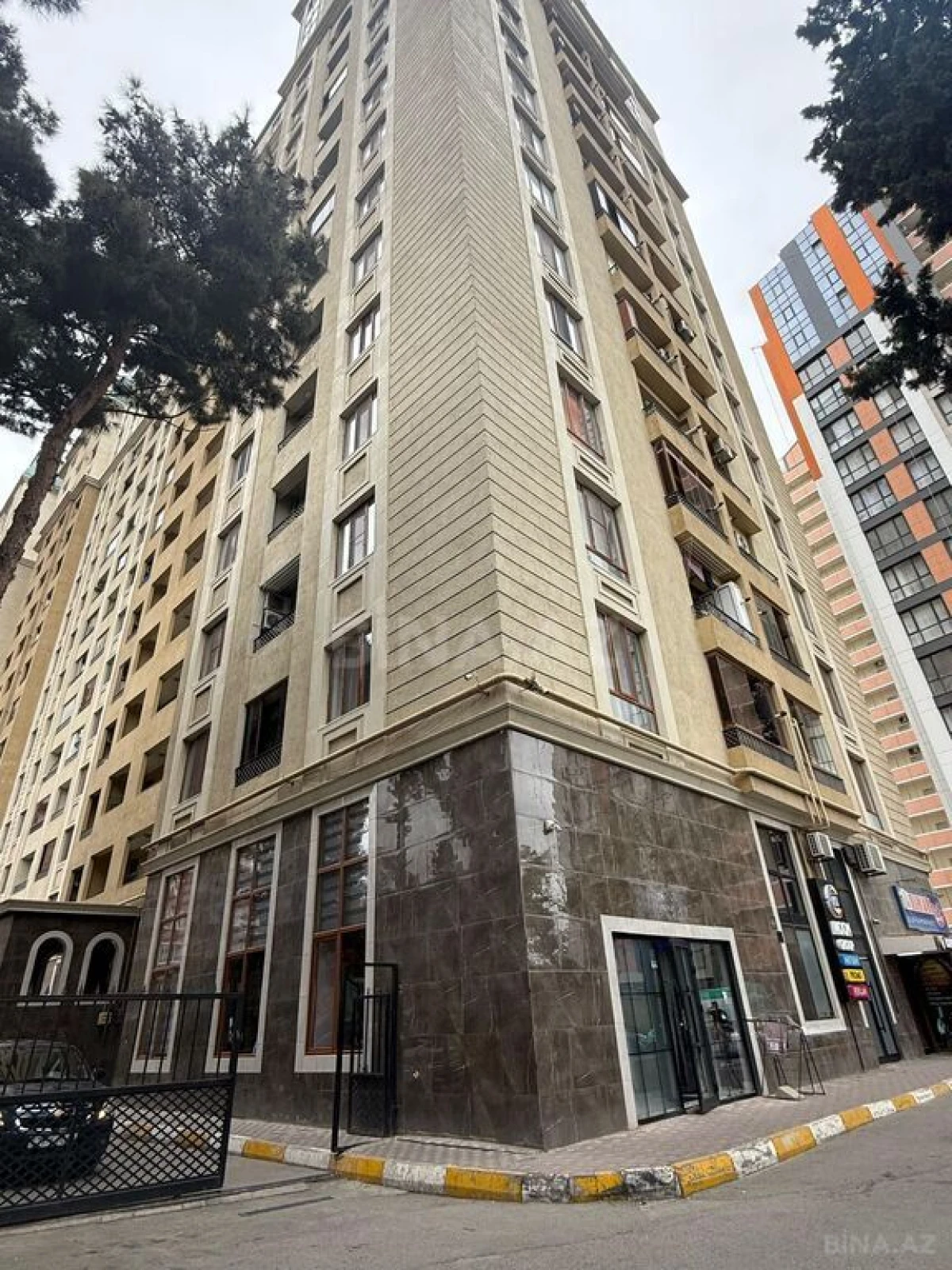 Satılır obyekt 115 m²