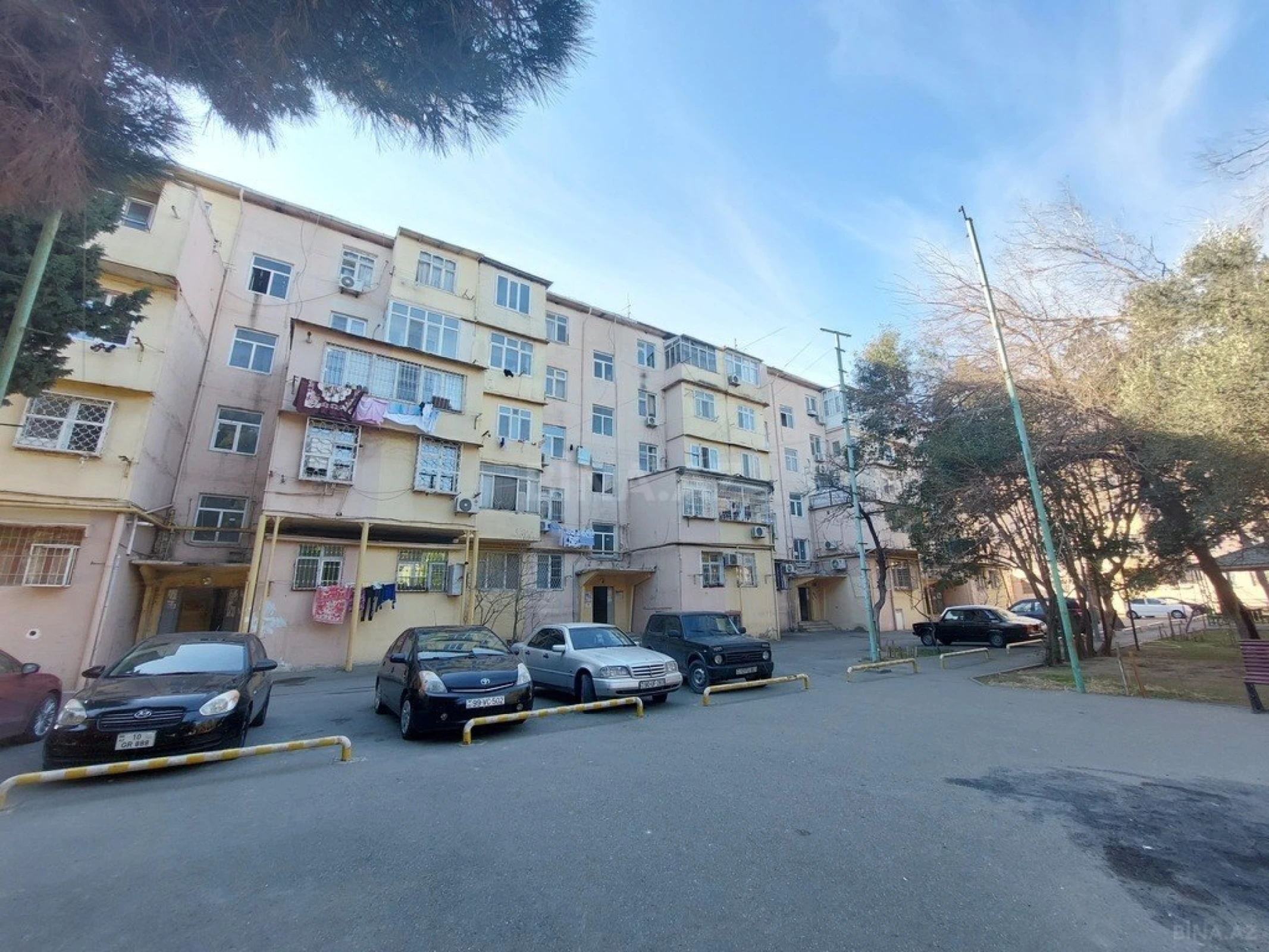 Satılır 3 otaqlı mənzil 75 m²