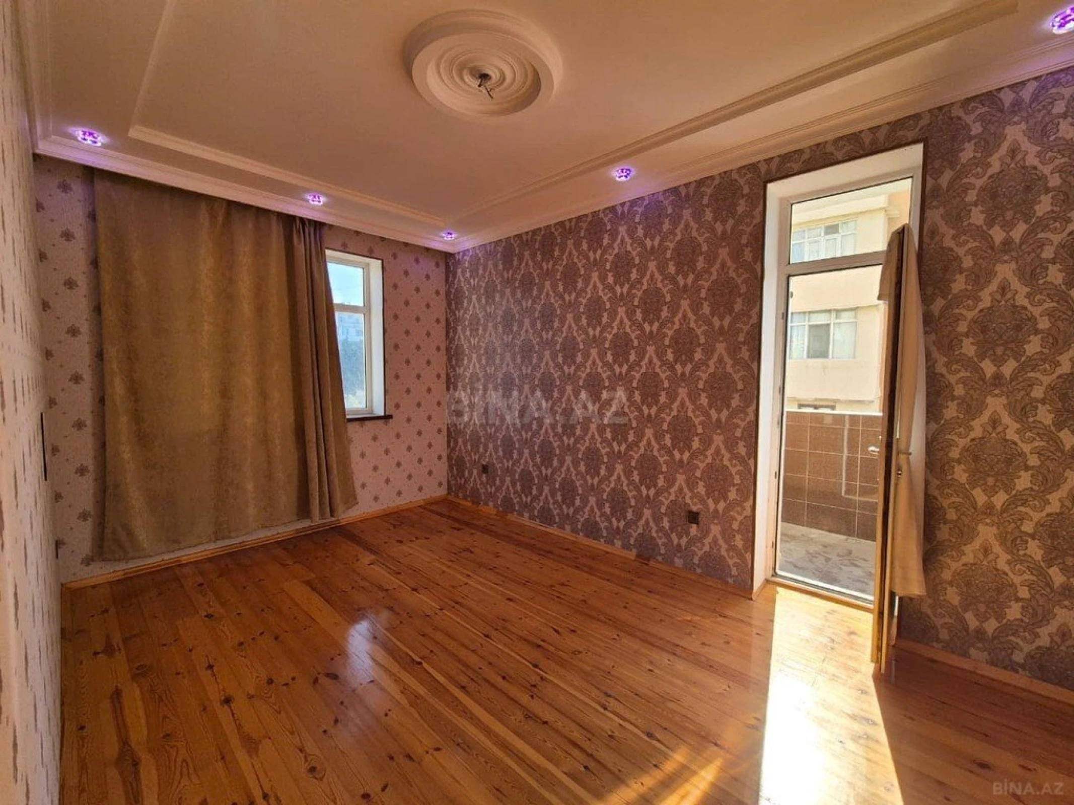 Satılır 2 otaqlı mənzil 80 m²