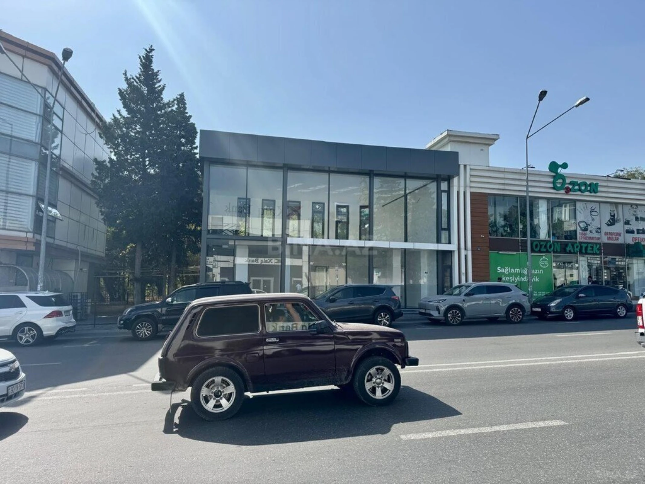 Satılır 2 otaqlı mənzil 180 m²