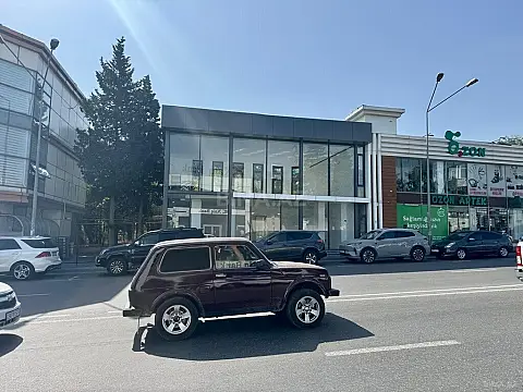 Satılır 2 otaqlı mənzil 180 m²