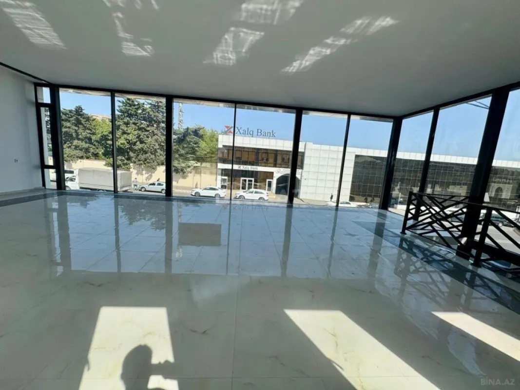 Satılır 2 otaqlı mənzil 180 m²