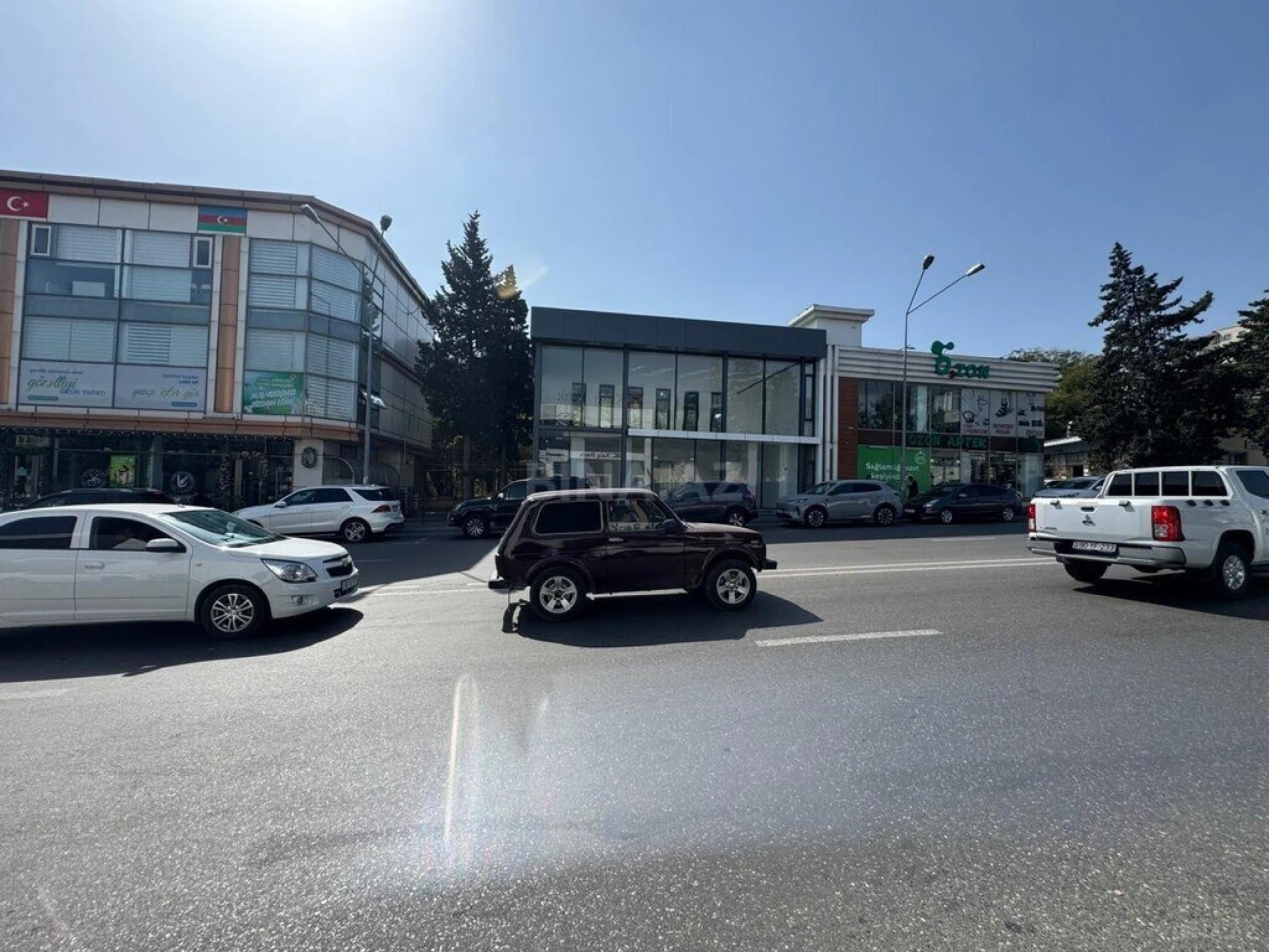 Satılır 2 otaqlı mənzil 180 m²