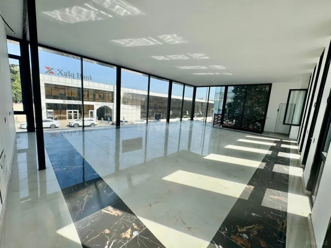 Satılır 2 otaqlı mənzil 180 m²