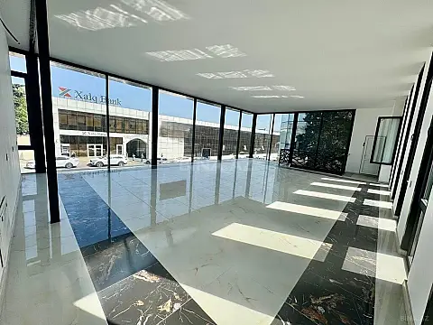Satılır 2 otaqlı mənzil 180 m²