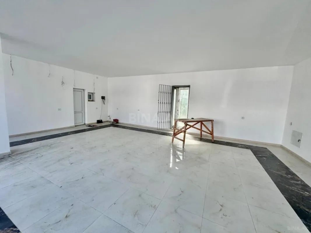 Satılır 2 otaqlı mənzil 180 m²