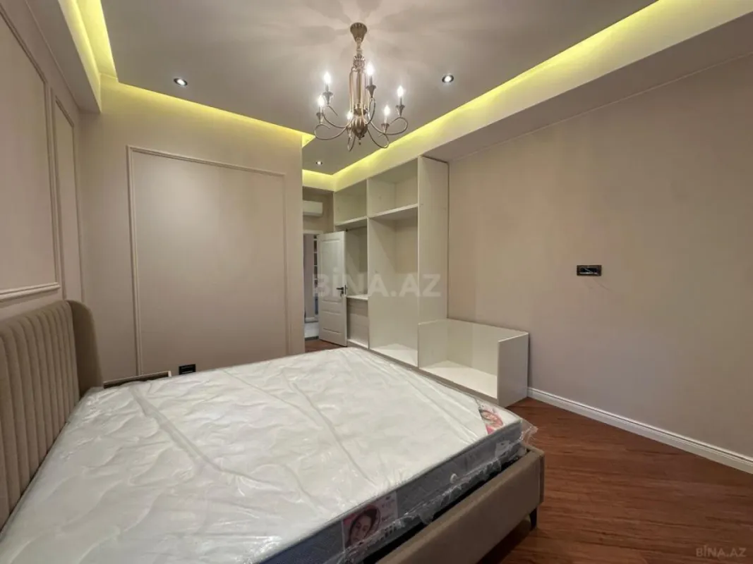 Kirayə verilir 3 otaqlı mənzil 130 m²