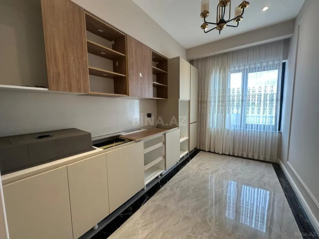 Kirayə verilir 3 otaqlı mənzil 130 m²