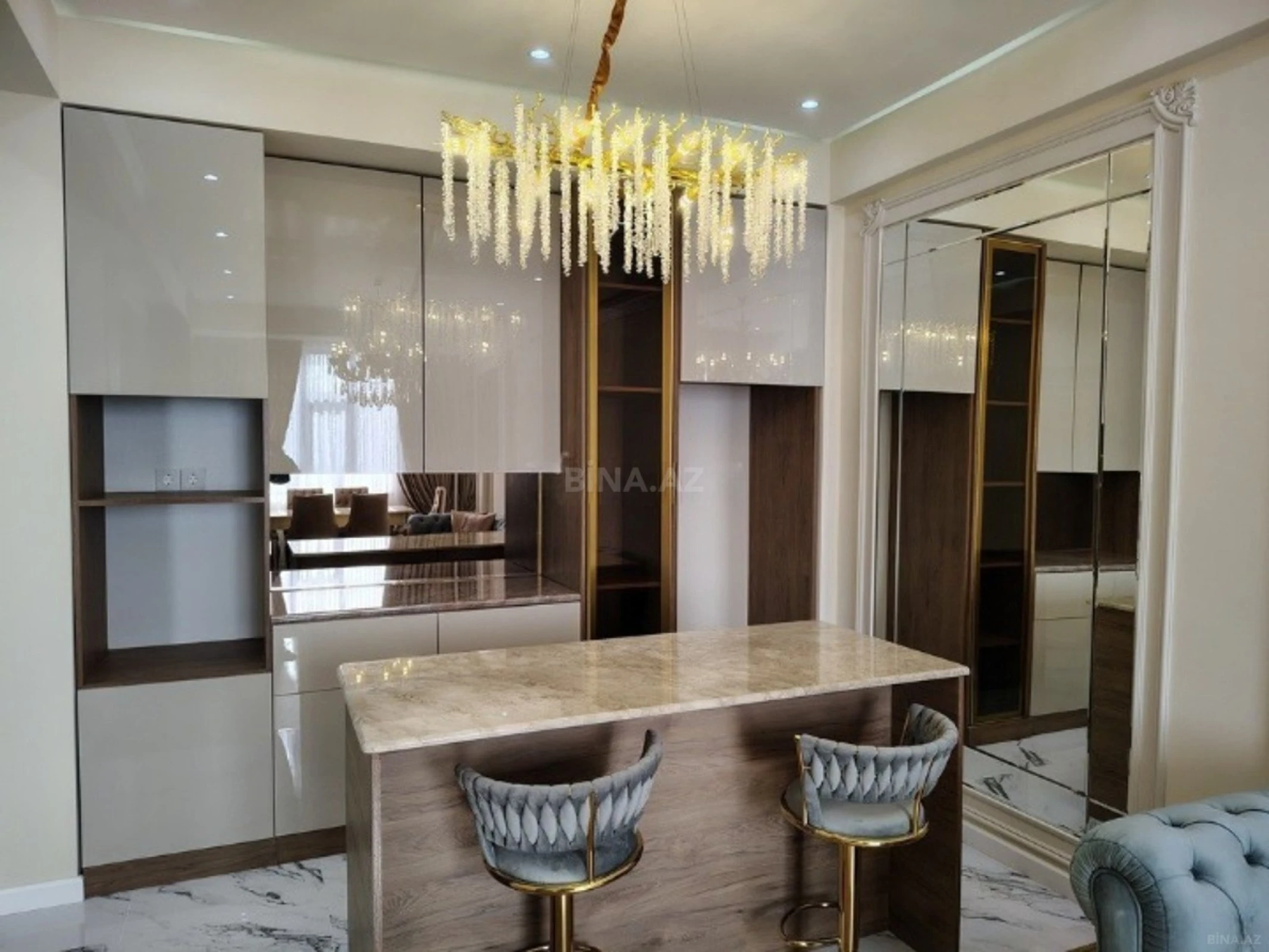 Satılır 2 otaqlı mənzil 65 m²
