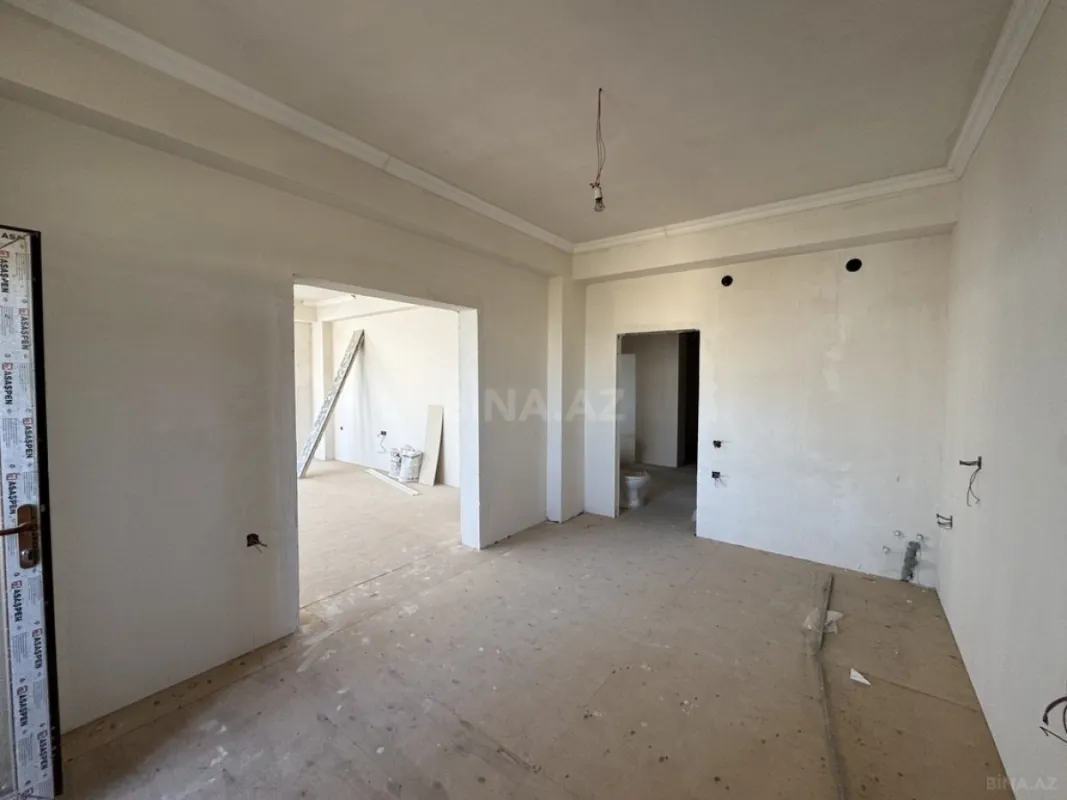 Satılır 4 otaqlı mənzil 165 m²