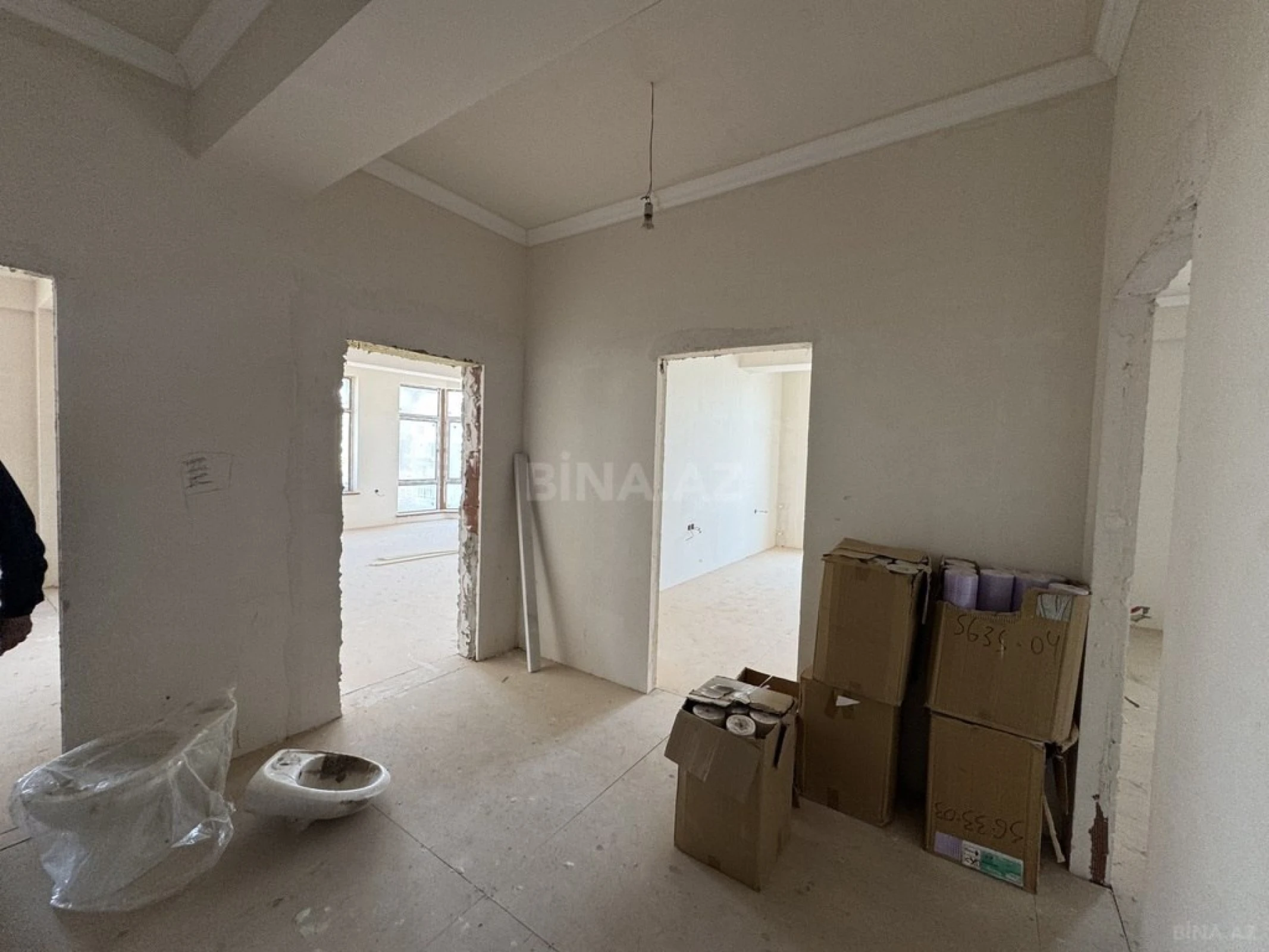 Satılır 4 otaqlı mənzil 165 m²