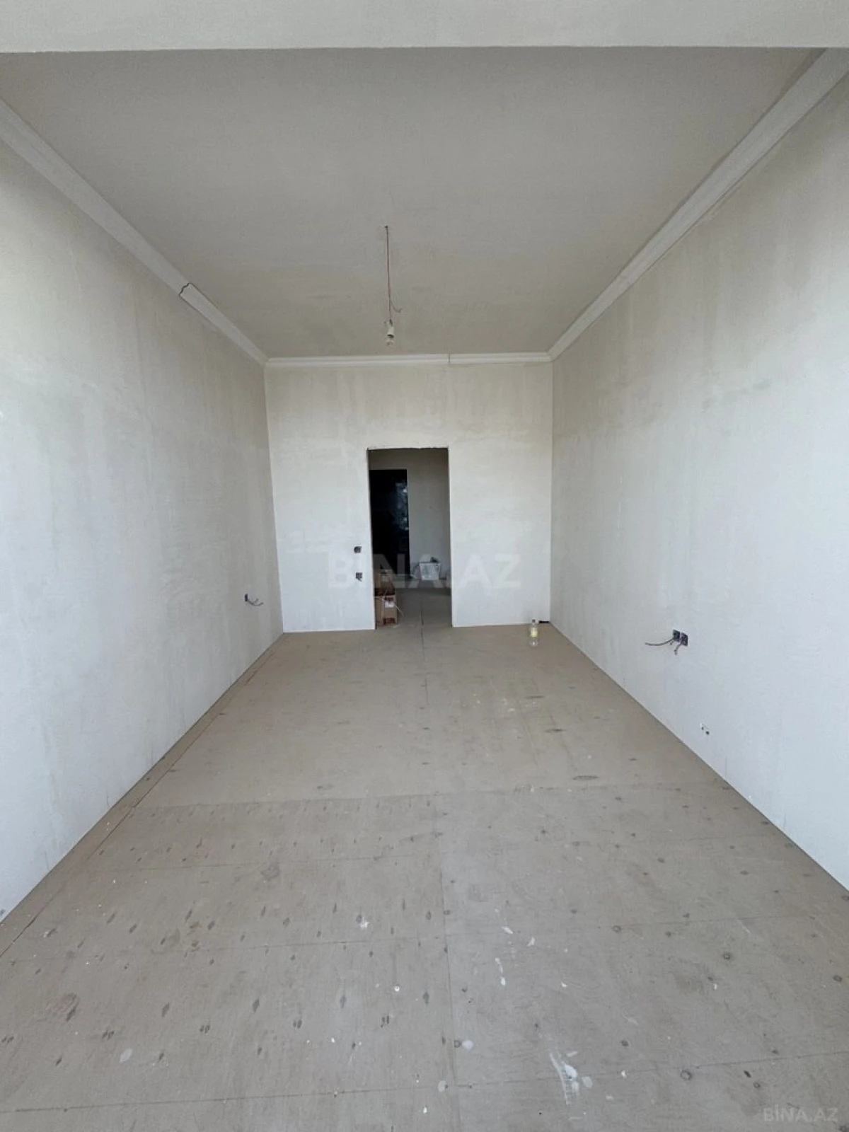 Satılır 4 otaqlı mənzil 165 m²