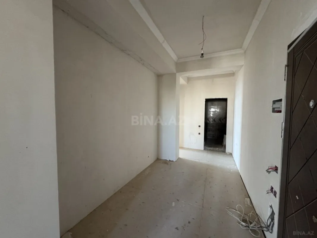 Satılır 4 otaqlı mənzil 165 m²