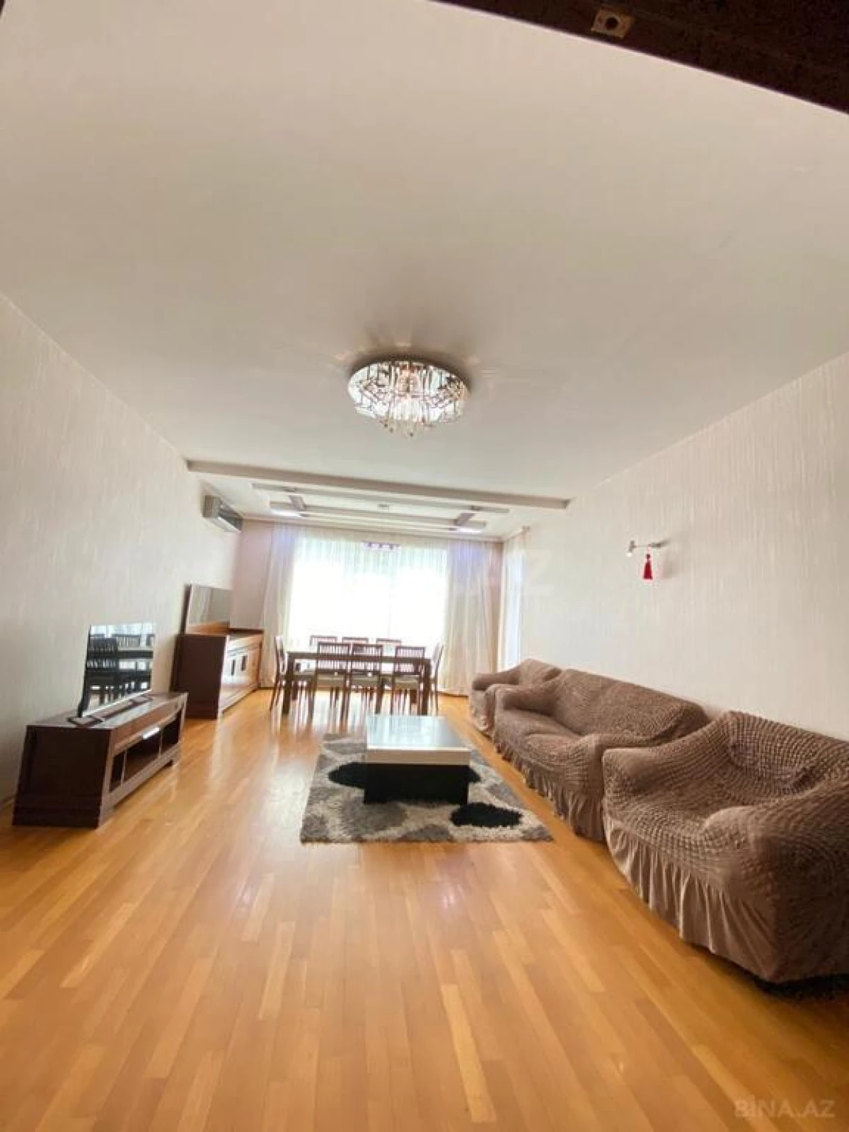 Kirayə verilir 4 otaqlı mənzil 220 m²