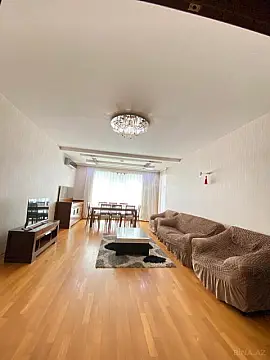Kirayə verilir 4 otaqlı mənzil 220 m²