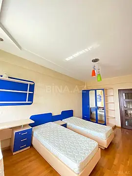 Kirayə verilir 4 otaqlı mənzil 220 m²