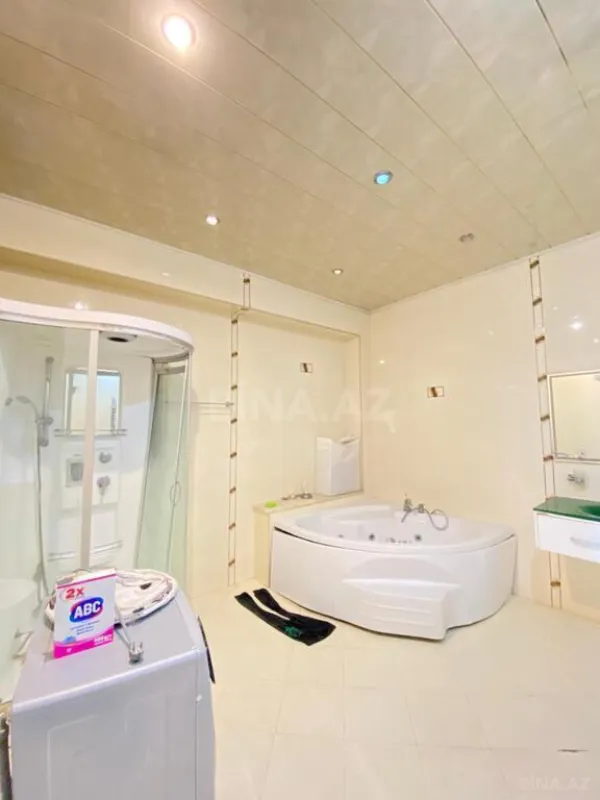 Kirayə verilir 4 otaqlı mənzil 220 m²