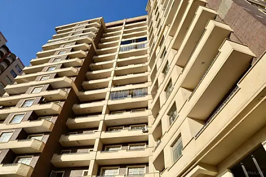 Satılır 4 otaqlı mənzil 196 m² — Bakı, Badamdar 4 otaq 196.00 m²