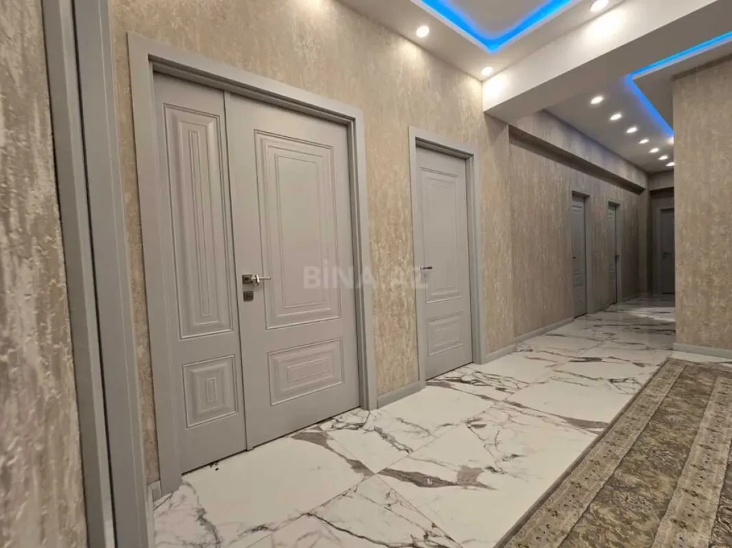 Kirayə verilir 6 otaqlı mənzil 271 m²