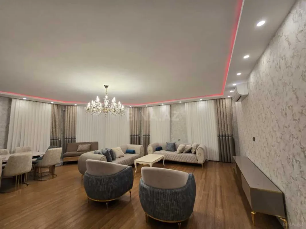 Kirayə verilir 6 otaqlı mənzil 271 m²