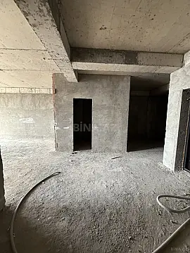Satılır 3 otaqlı mənzil 140.6 m²