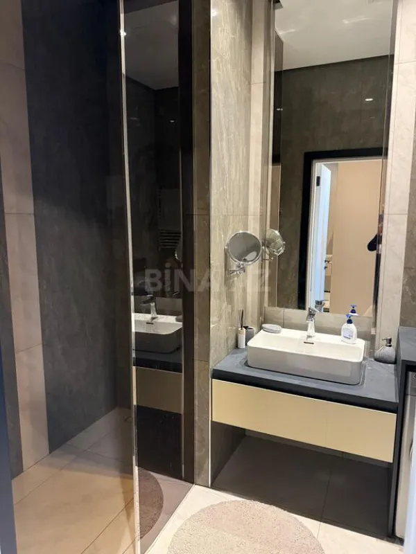 Satılır 2 otaqlı mənzil 74 m²