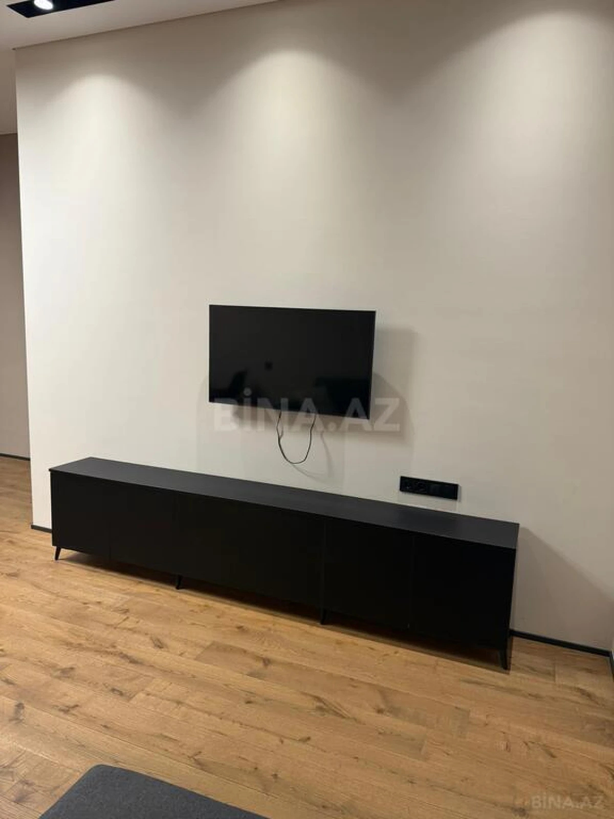 Satılır 2 otaqlı mənzil 74 m²