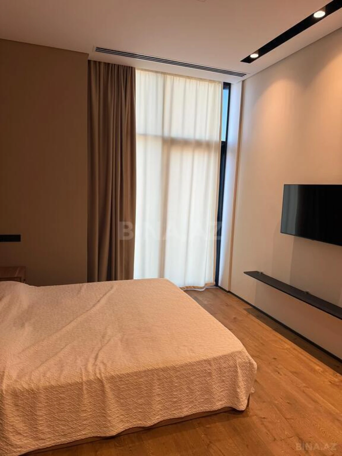 Satılır 2 otaqlı mənzil 74 m²