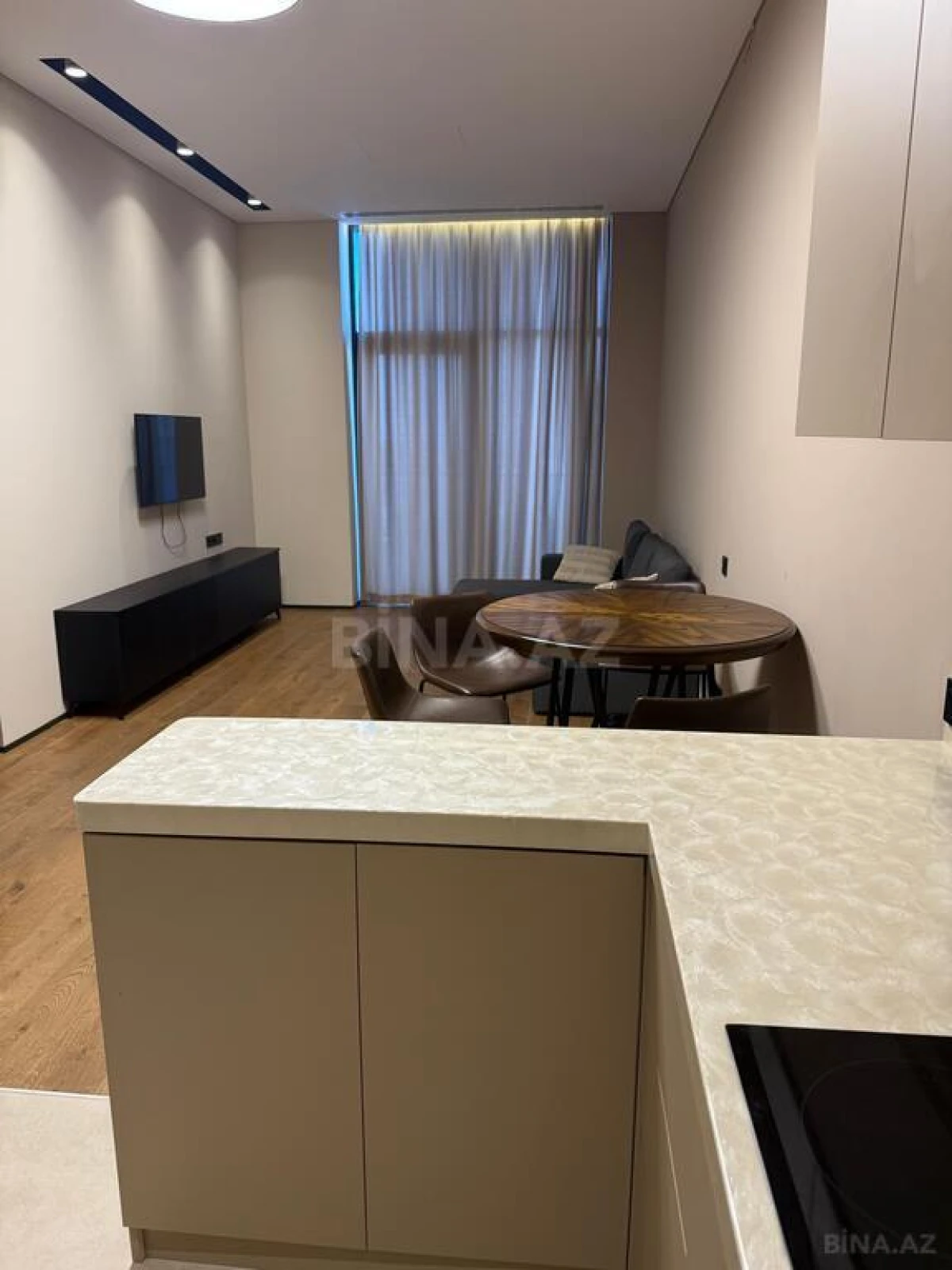 Satılır 2 otaqlı mənzil 74 m²