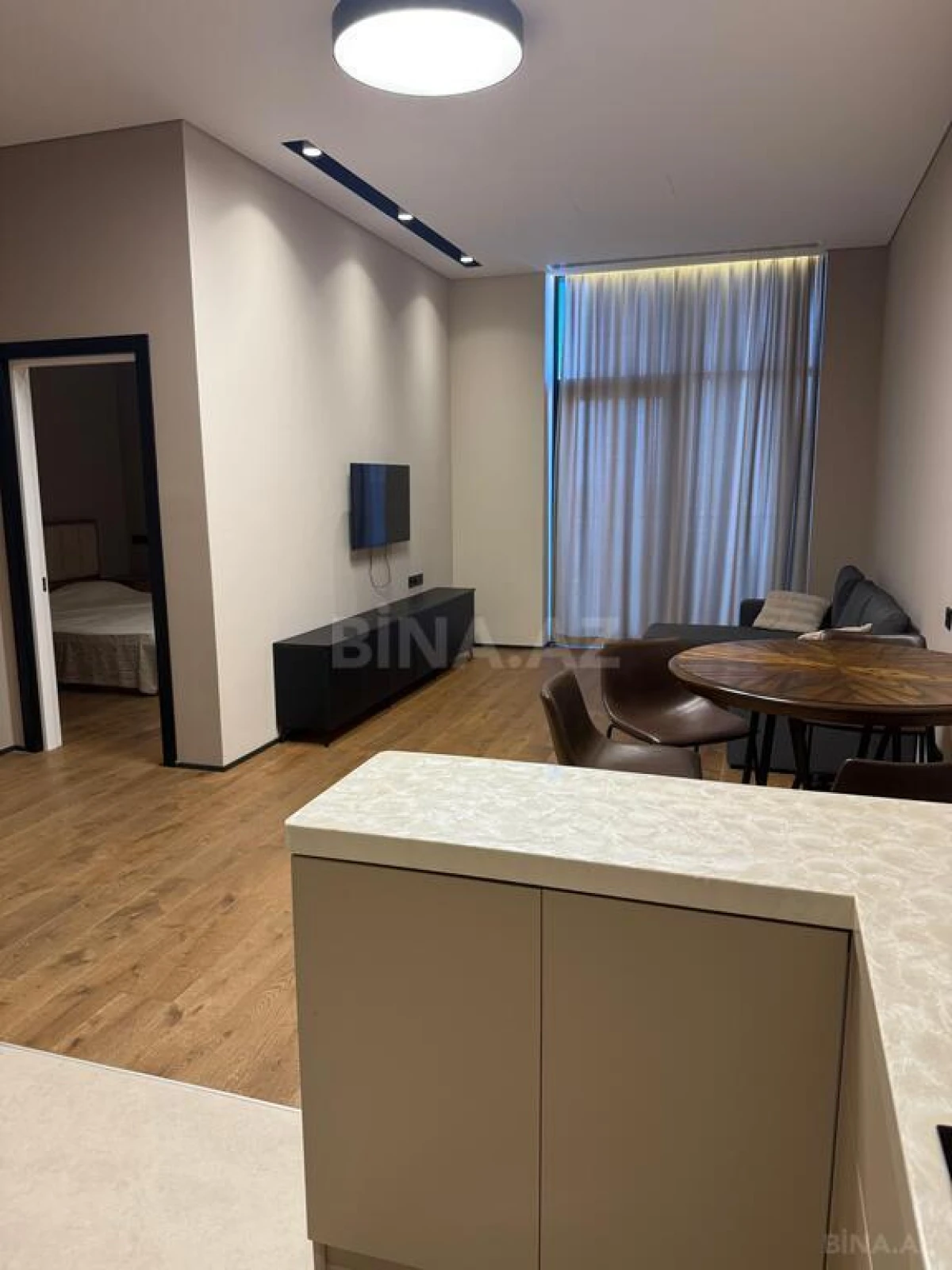 Satılır 2 otaqlı mənzil 74 m²