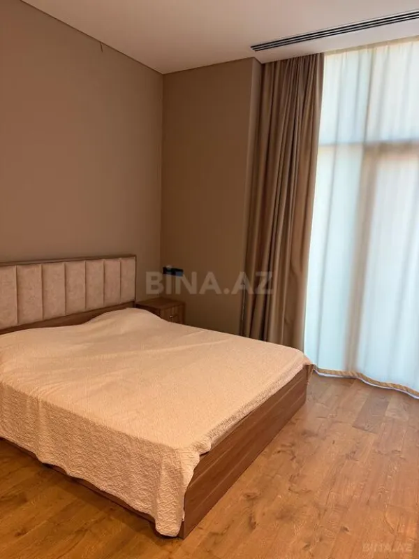 Satılır 2 otaqlı mənzil 74 m²
