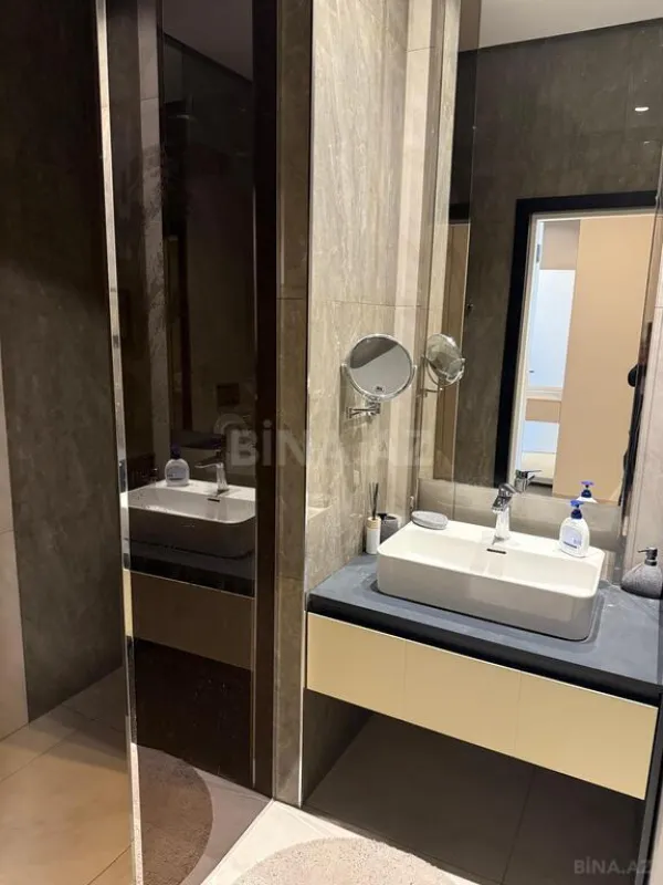 Satılır 2 otaqlı mənzil 74 m²