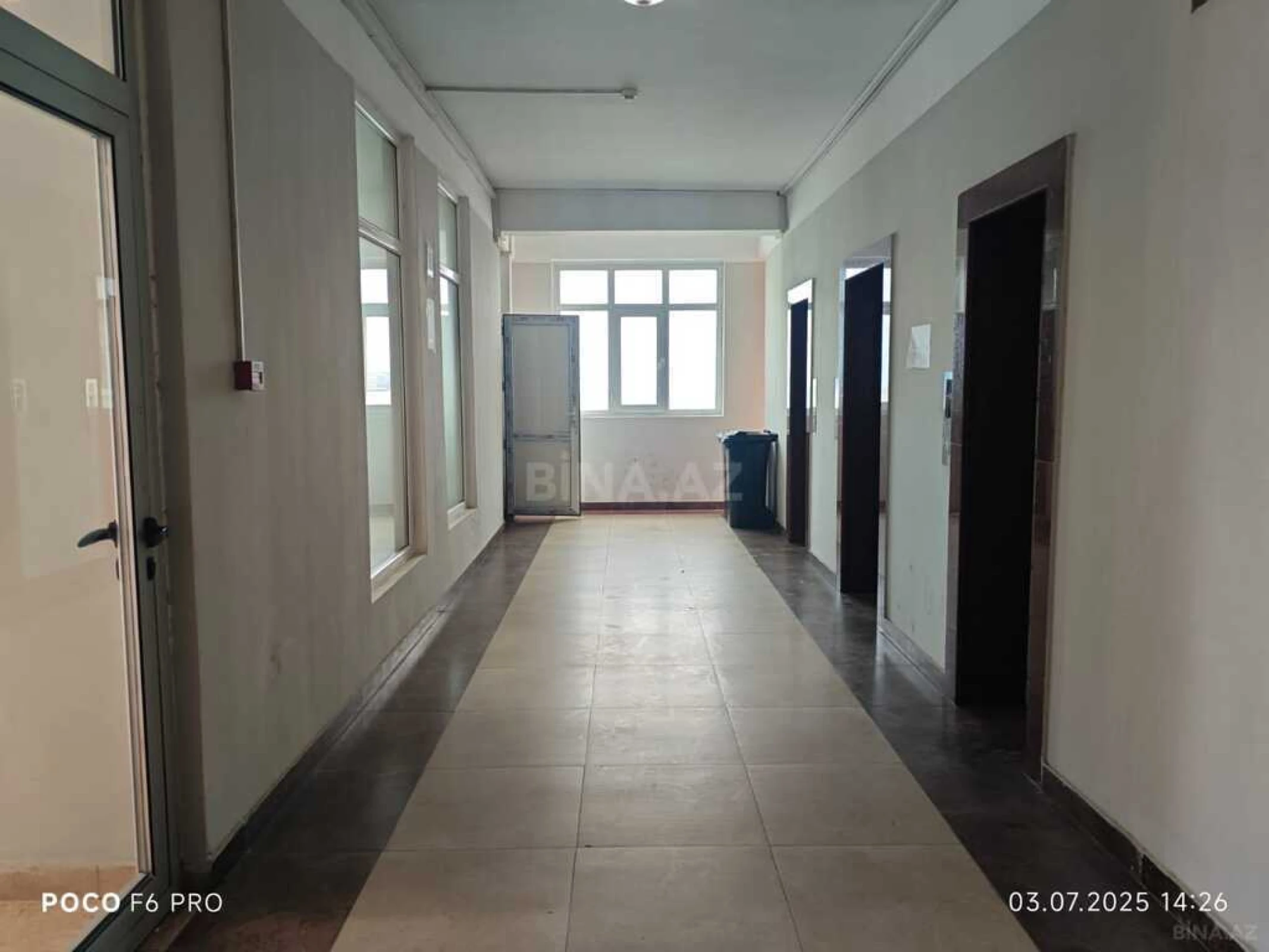 Satılır 4 otaqlı mənzil 2215 m²