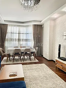 Satılır 3 otaqlı mənzil 121 m²