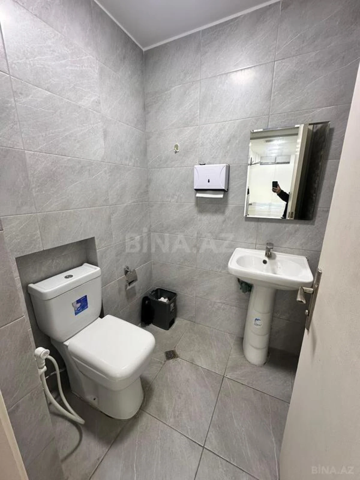 Kirayə verilir 5 otaqlı ofis 260 m²