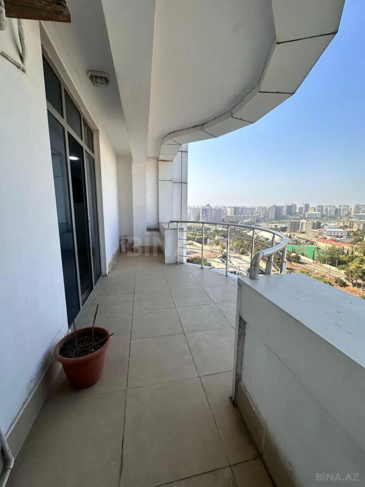 Kirayə verilir 5 otaqlı ofis 260 m²