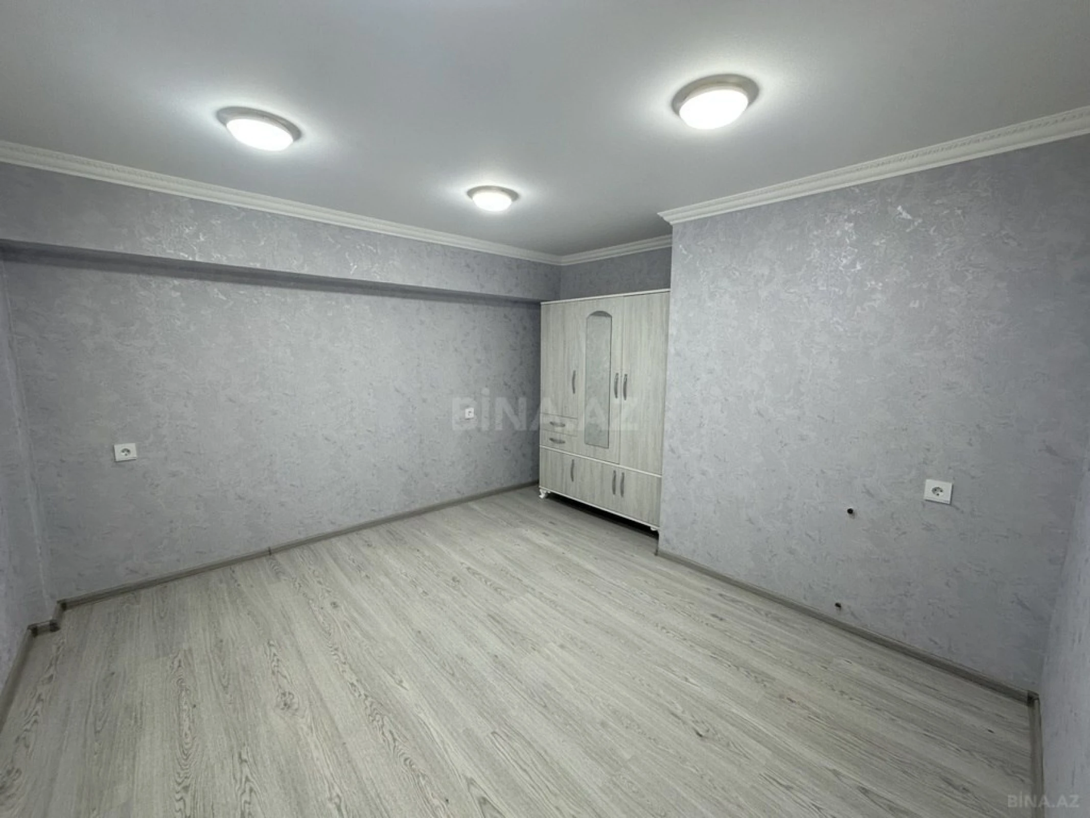 Satılır obyekt 130 m²