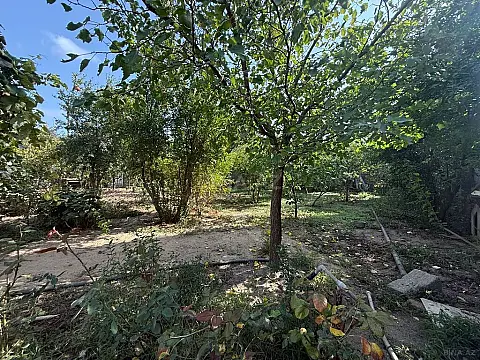Satılır torpaq sahəsi 8 m²
