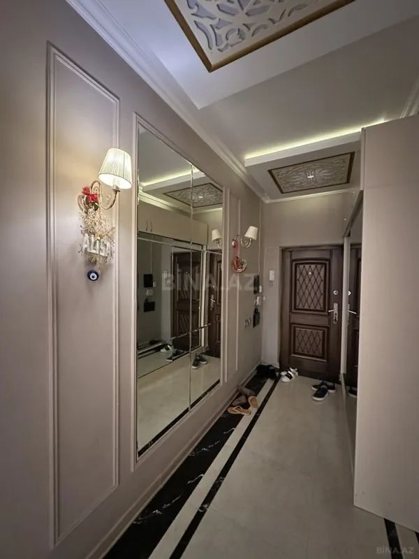 Satılır 4 otaqlı mənzil 148 m²