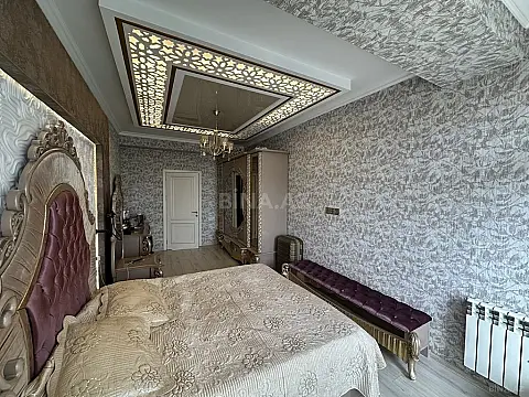 Satılır 4 otaqlı mənzil 148 m²