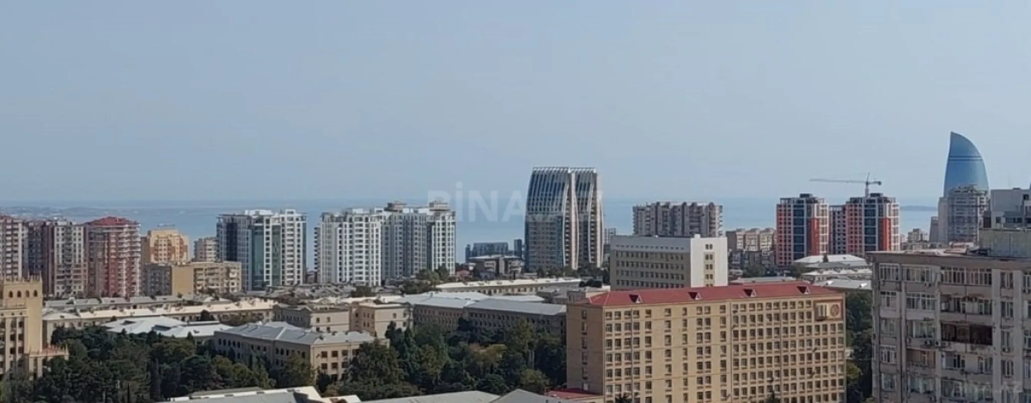 Satılır 3 otaqlı mənzil 154 m²