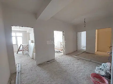 Satılır 3 otaqlı mənzil 154 m²