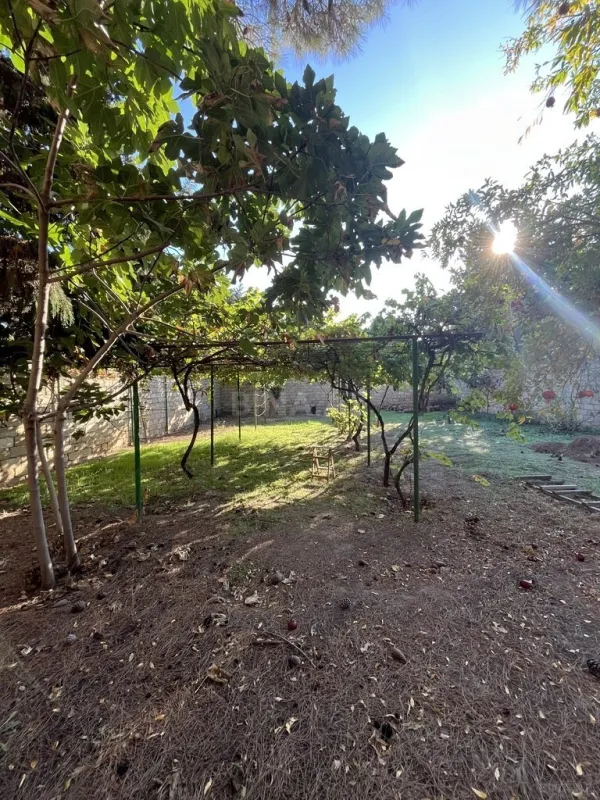 Satılır 7 otaqlı həyət evi 200 m²