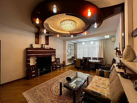 Satılır 3 otaqlı mənzil 150 m² — Bakı, Əhmədli 3 otaq 150.00 m²