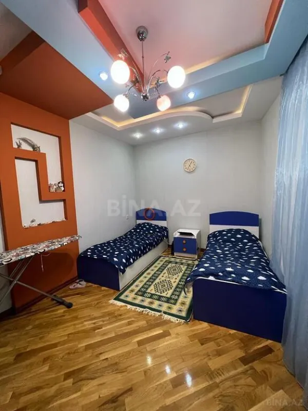 Satılır 3 otaqlı mənzil 150 m²