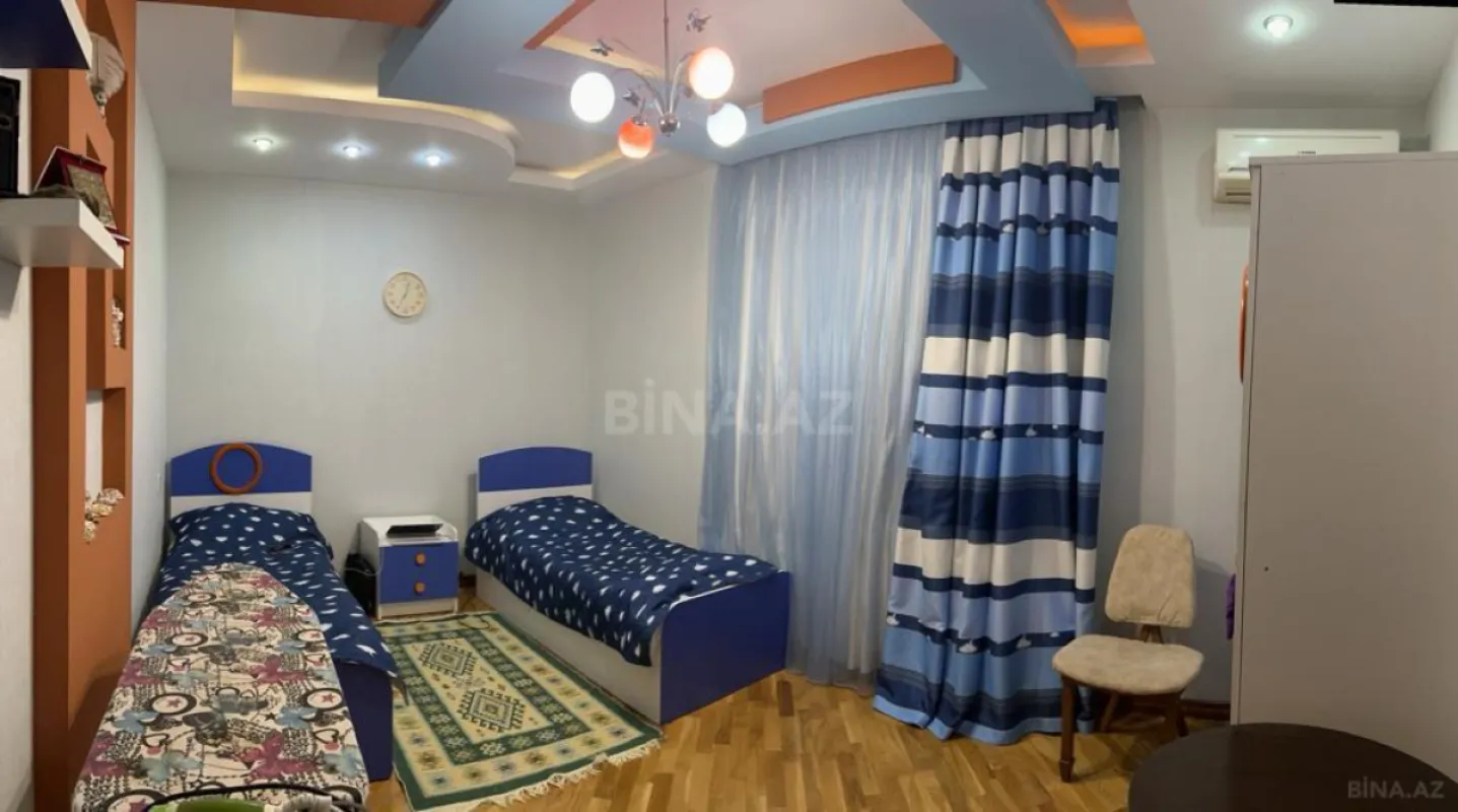 Satılır 3 otaqlı mənzil 150 m²