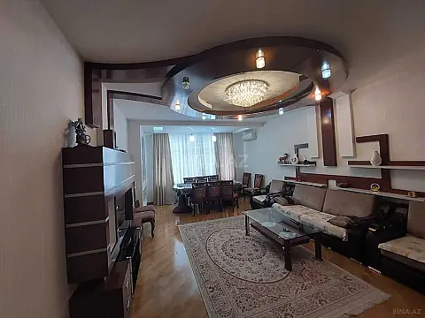 Satılır 3 otaqlı mənzil 150 m²