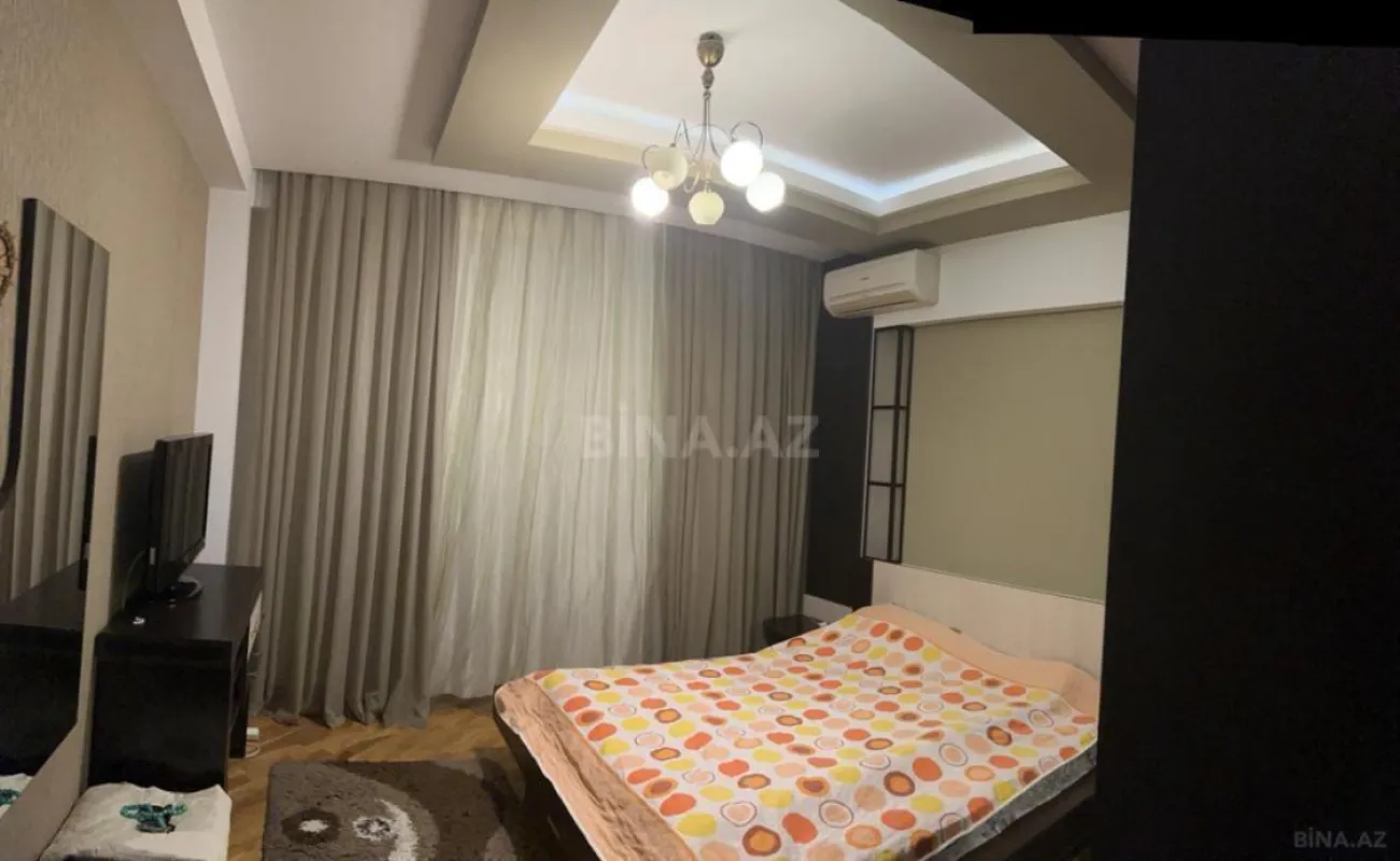 Satılır 3 otaqlı mənzil 150 m²