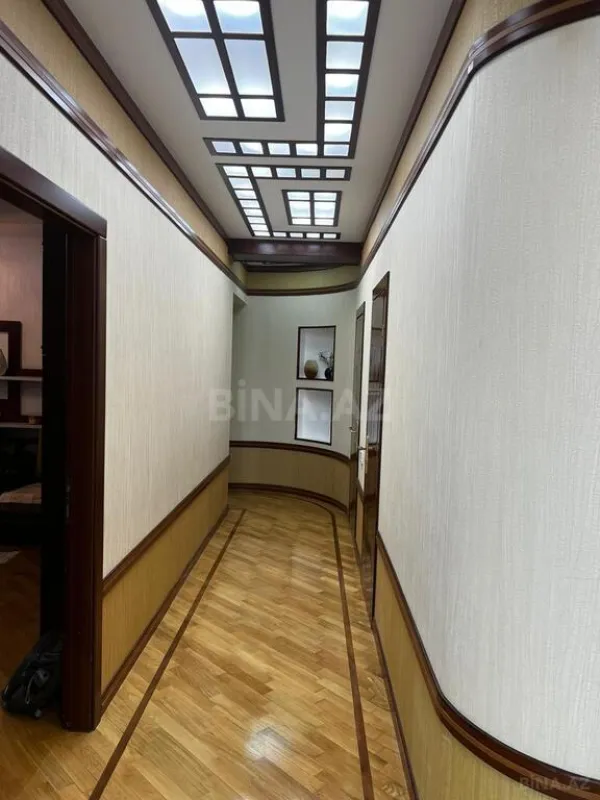Satılır 3 otaqlı mənzil 150 m²
